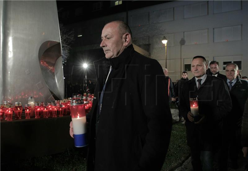 U vukovarskoj bolnici zapaljene svijeće