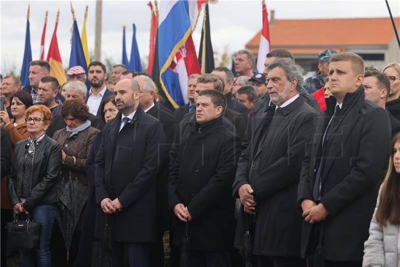 Škabrnja: Krenula Kolona sjećanja