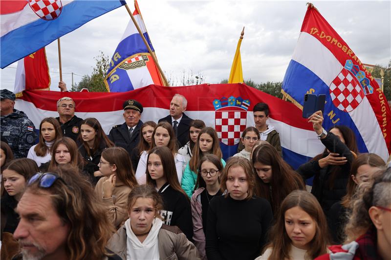 Škabrnja: Krenula Kolona sjećanja