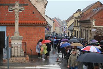 Vukovar - U Koloni sjećanja tisuće ljudi 