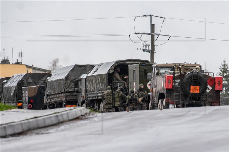 Ukrajinski stručnjaci rade na mjestu pada rakete u Poljskoj - Kijev