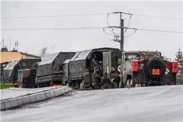 Ukrajinski stručnjaci rade na mjestu pada rakete u Poljskoj - Kijev