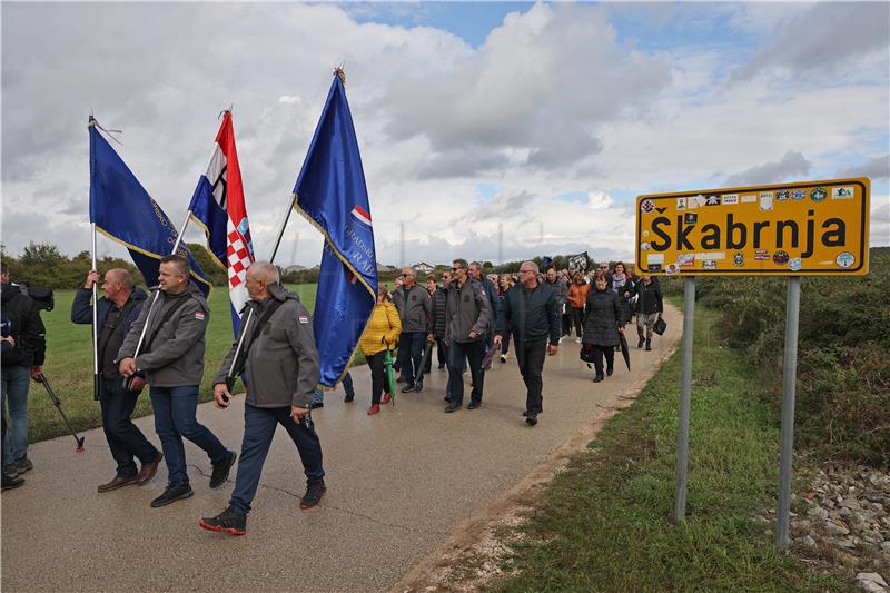 Škabrnja: Mimohod Korak po korak