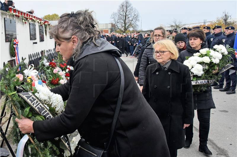 Vukovar's Borovo Naselje suburb remembers war victims