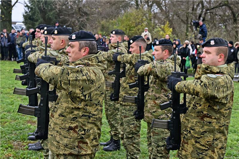 Odana počast žrtvama ubijenima na Ovčari