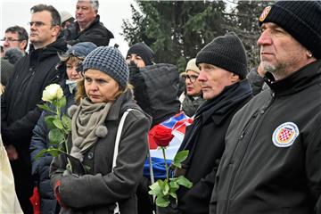 Odana počast žrtvama ubijenima na Ovčari