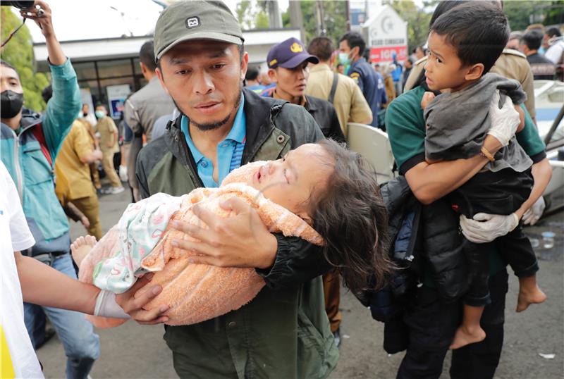 U potresu u Indoneziji više od 160 mrtvih, potraga se nastavlja