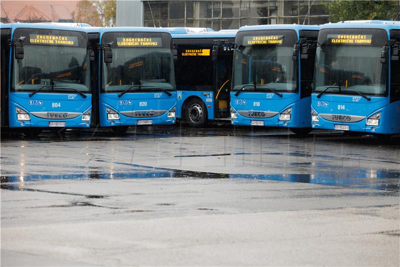 Predstavljeni novi niskopodni autobusi ZET-a