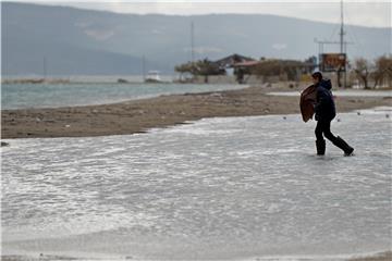 Omiš: Izlila se Cetina i poplavila dio staroga grada  