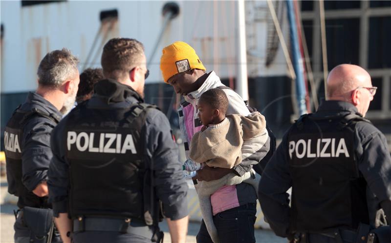 EK: Nužna sustavna politika EU-a prema migracijama, a ne zakašnjela reakcija