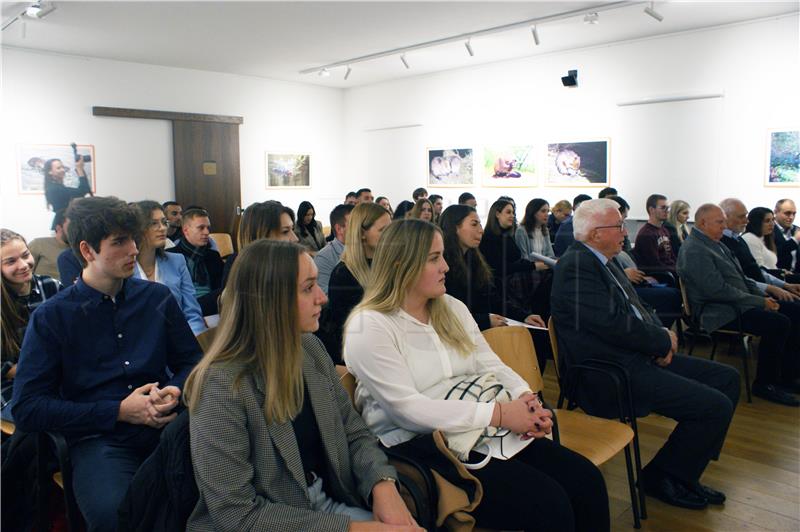 48 studentica i studenata iz Međimurske županije primili stipendije Zaklade Mikec