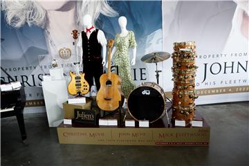 USA FLEETWOOD MAC AUCTION