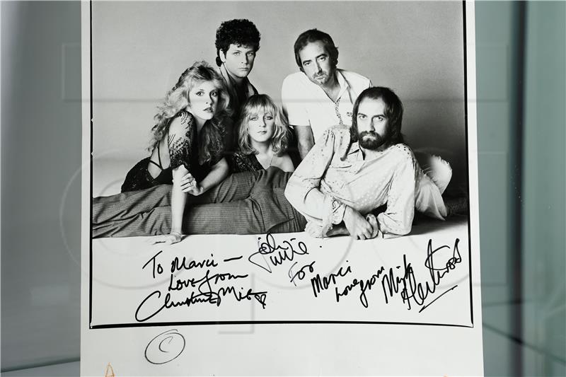 USA FLEETWOOD MAC AUCTION