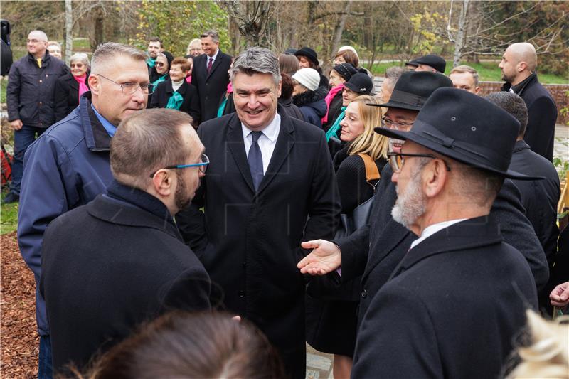 Primopredaja slovenskog pčelinjaka ZOO-u Grada Zagreb