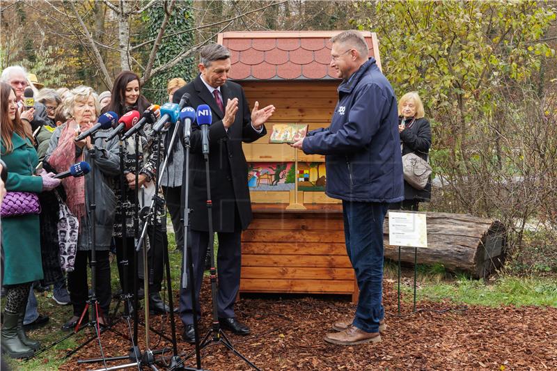 Primopredaja slovenskog pčelinjaka ZOO-u Grada Zagreb