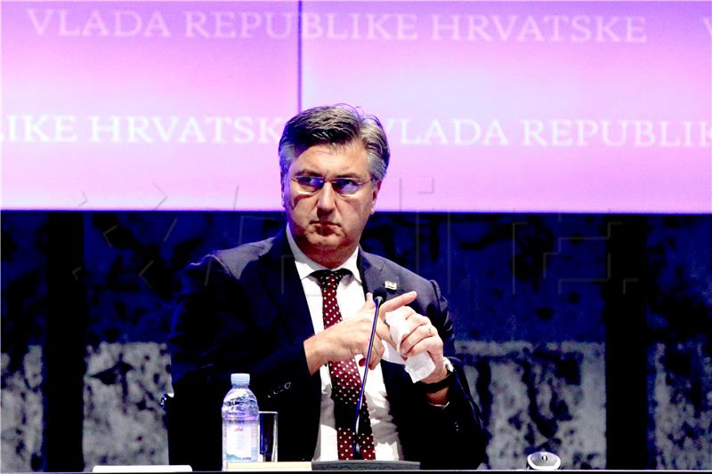 Plenković: Kandidatski status BiH što prije, možda već u prosincu