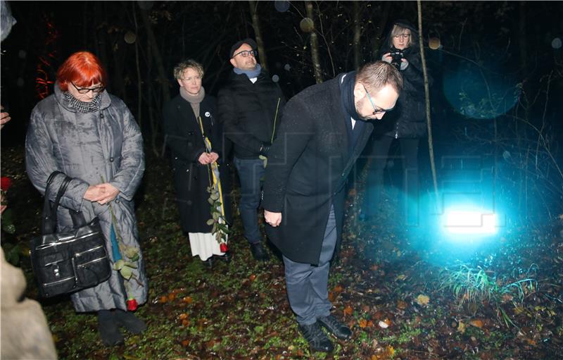 Komemoracija za obitelj Zec