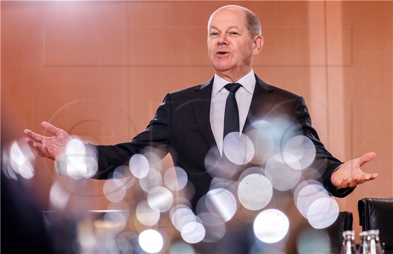 Scholz u intervjuu rekao da je smanjen rizik od upotrebe ruskog nuklearnog oružja