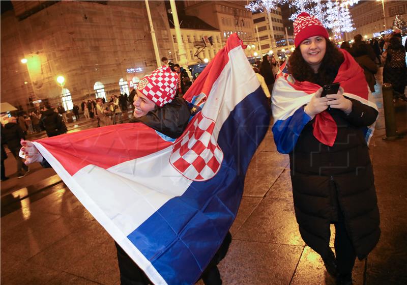 Zagreb: Slavlje navijača nakon utakmice Hrvatska - Brazil