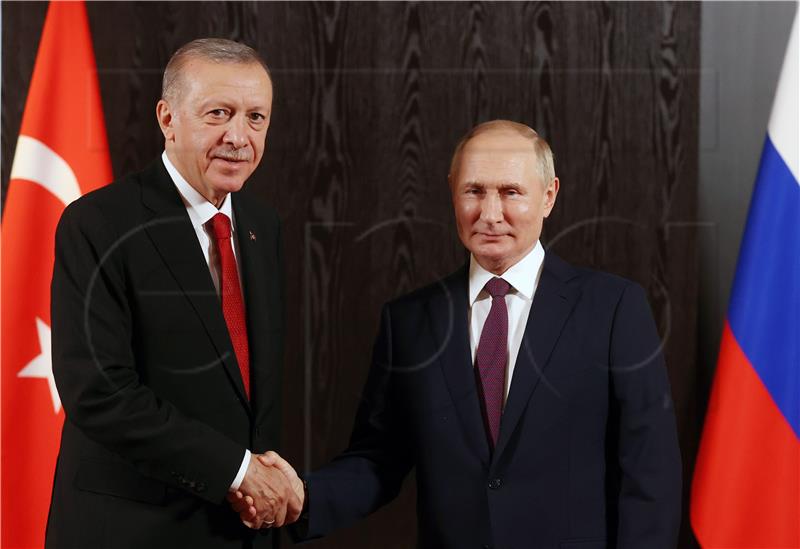 Erdogan i Putin razgovarali o plinskom čvorištu i žitnom koridoru