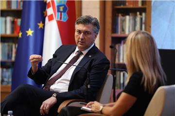 Plenković: 2022. je godina isporuke, jedini na isti dan ulazimo u eurozonu i Šengen