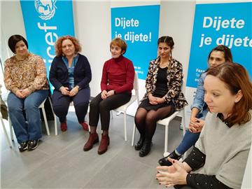 Predstavnici UNICEF-a i Europske komisije posjetili romsko naselje Parag