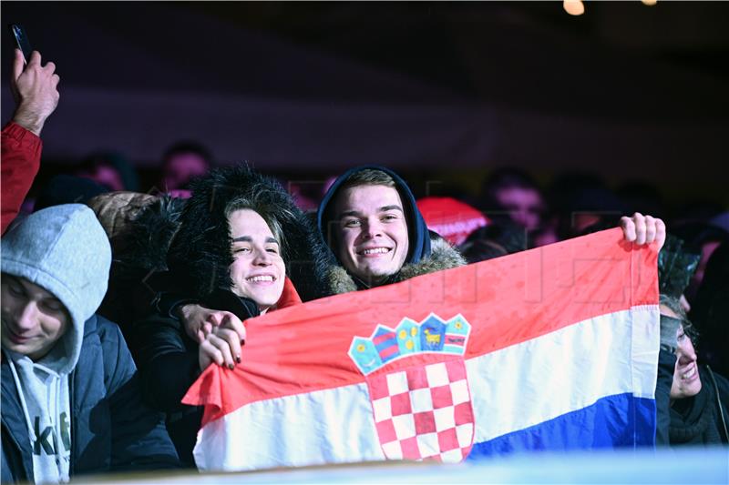 Split: Navijači prate prijenos utakmice Hrvatska - Argentina