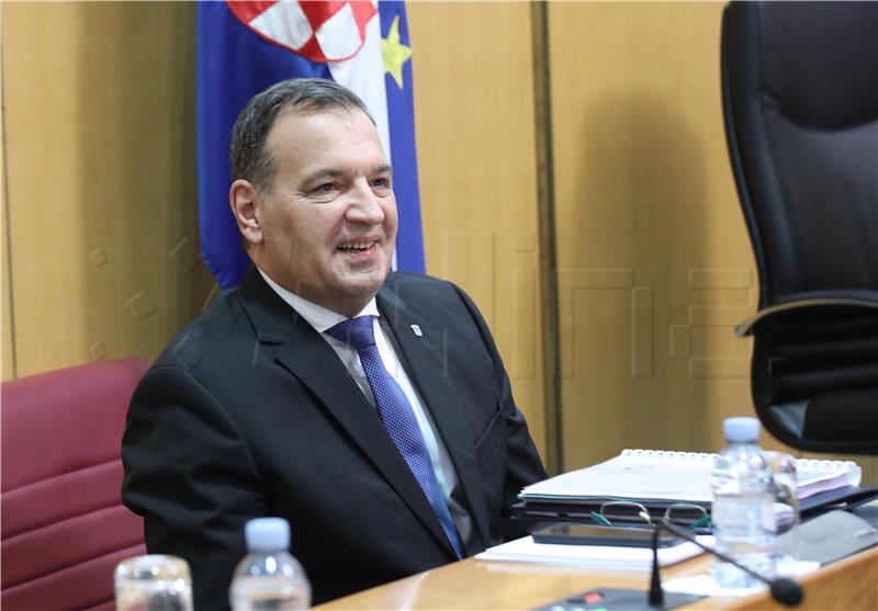 Beroš: There is no need  to fear for healthcare funding