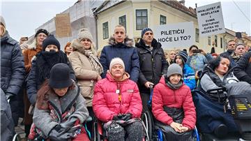 Prosvjed osoba s invaliditetom i obitelji djece s teškoćama u razvoju