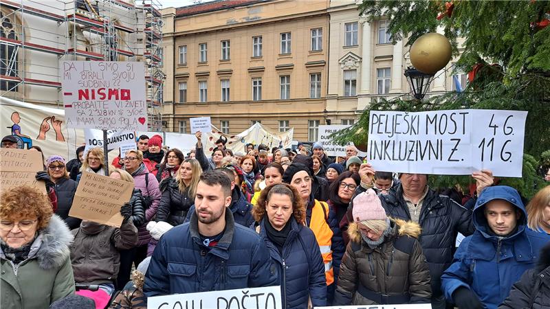 Prosvjed osoba s invaliditetom i obitelji djece s teškoćama u razvoju