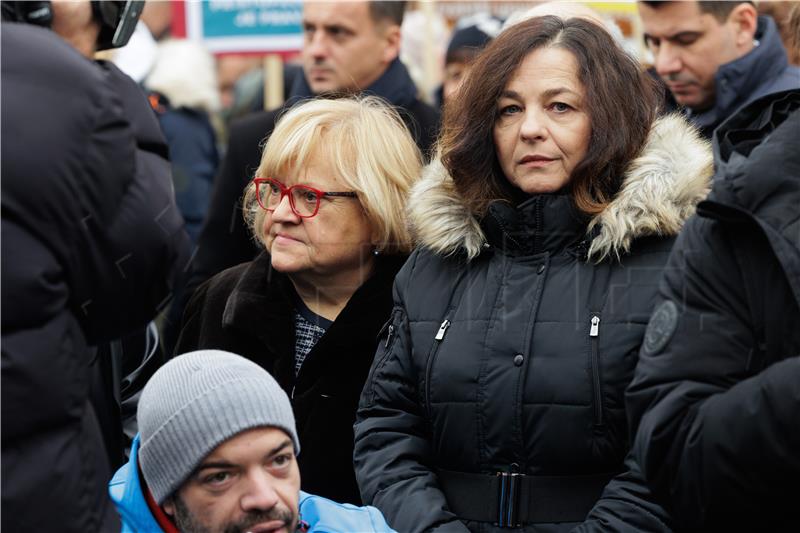 Prosvjed osoba s invaliditetom i obitelji djece s teškoćama u razvoju