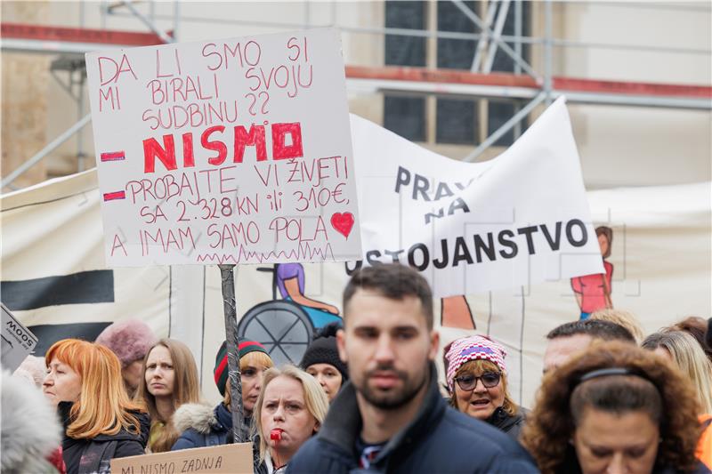 Prosvjed osoba s invaliditetom i obitelji djece s teškoćama u razvoju