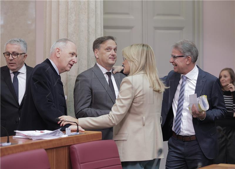 Parliament endorses two HDZ-sponsored amendments to windfall tax bill