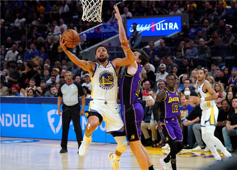 NBA: Warriorsi "nekoliko tjedana" bez Curryja