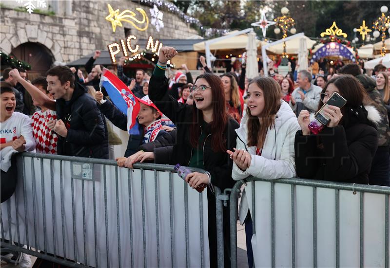 Zadar: Gledanje utakmice Hrvatska - Maroko