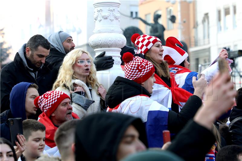 Trg bana Jelačića uoči dolaska Vatrenih