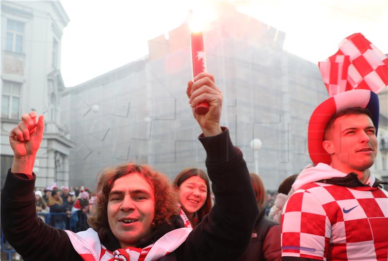 Fans gathering in main Zagreb square to welcome national football team