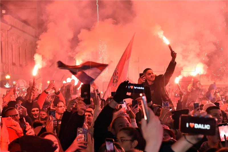 Dalića u Varaždinu dočekalo 3 tisuće Varaždinki i Varaždinaca