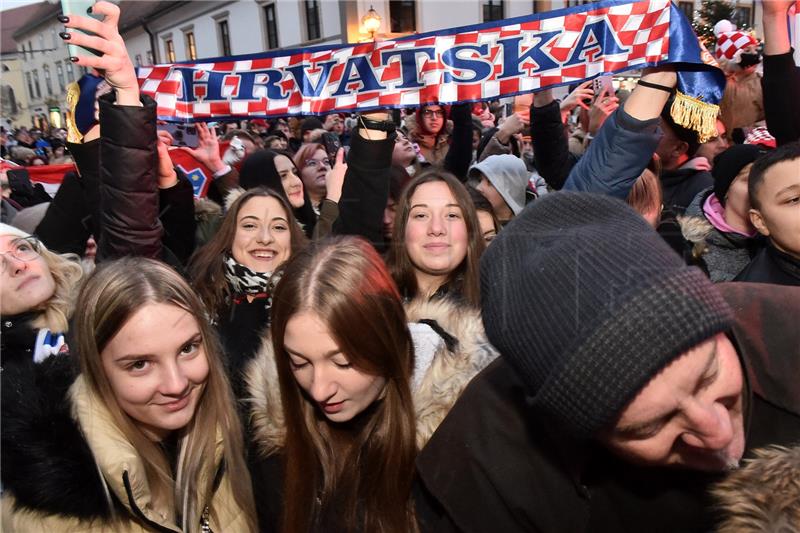 Dalića u Varaždinu dočekalo 3 tisuće Varaždinki i Varaždinaca