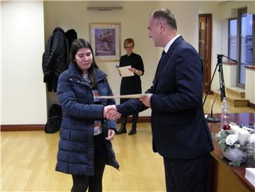 Sisak: Ugovori o stipendiranju studenata i srednjoškolaca