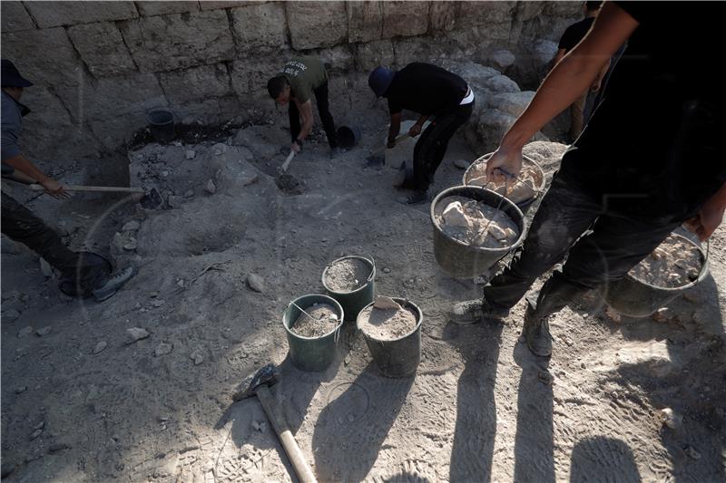 ISRAEL ARCHEOLOGY GRAVE SITE