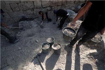 ISRAEL ARCHEOLOGY GRAVE SITE