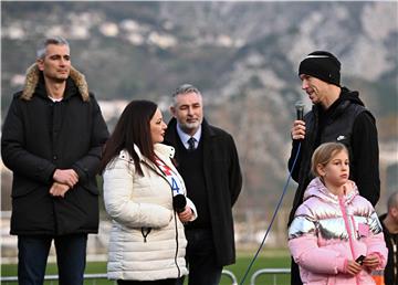 Doček Ivana Perišića u Omišu