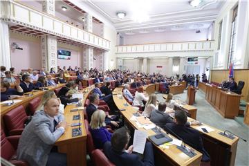 Zbog neopravdanih izostanaka sedmero zastupnika kažnjeno sa 1.200 kuna