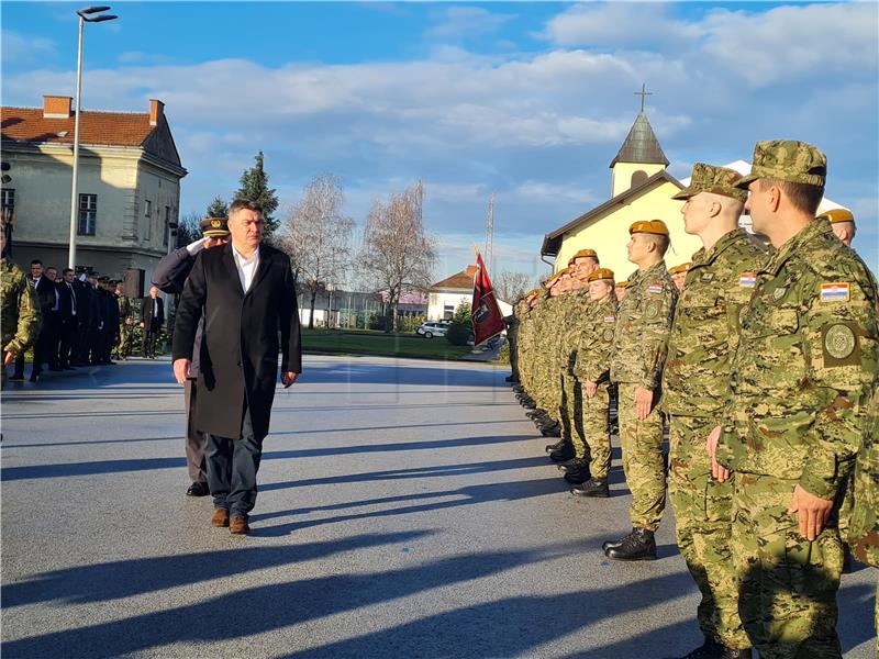 Predsjednik Milanović poručio 'Pumama': Hrvatski Ustav je iznad svega