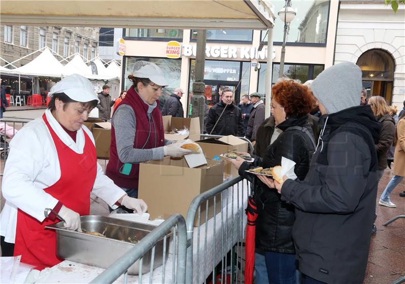 Rijeka: Tradicionalna blagdanska Gastrofešta na Korzu