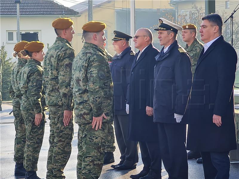 Retiring chief of General Staff before end of term would be crime, Milanović says