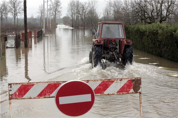 Gov't gives local gov't units €7 mn to remove damage caused by natural disasters