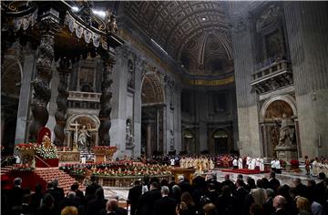 VATICAN CHRISMAS MASS