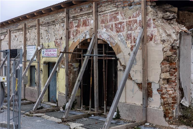 Uoči godišnjice potresa na Baniji: Sve je bolje nego kontejner